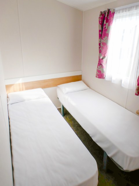 30 - 2nd Twin Bedroom